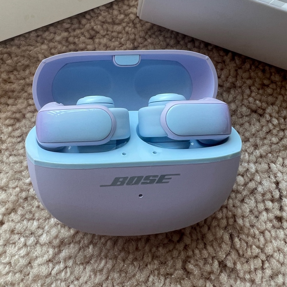 Bose Lavender Wireless Earbuds